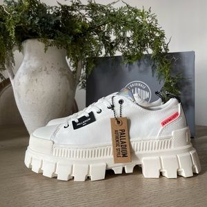 Palladium ‘Revolt LO TX’ Boots - Star White - Size 9